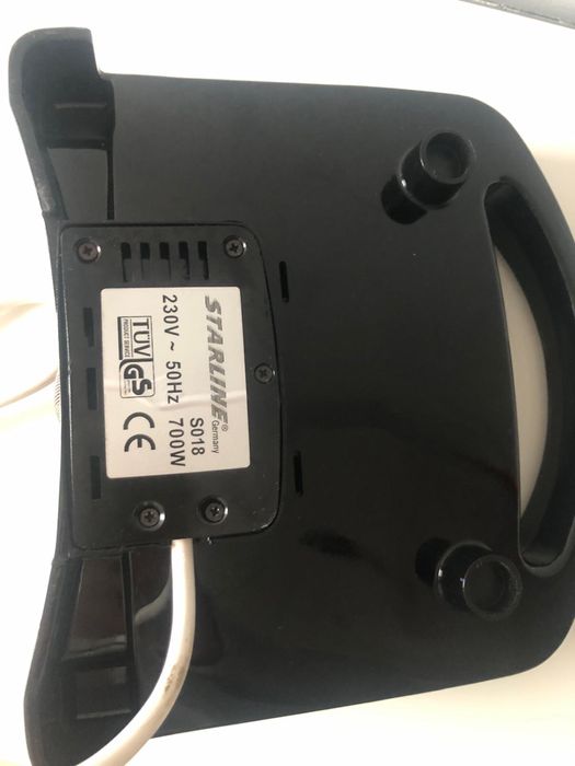 Gofrownica czarna 700W