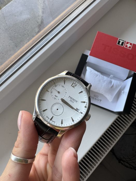 Годинник tissot traditional