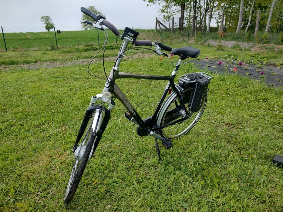 Rower elektryczny Giant twist hybrid go dubble dwie baterie