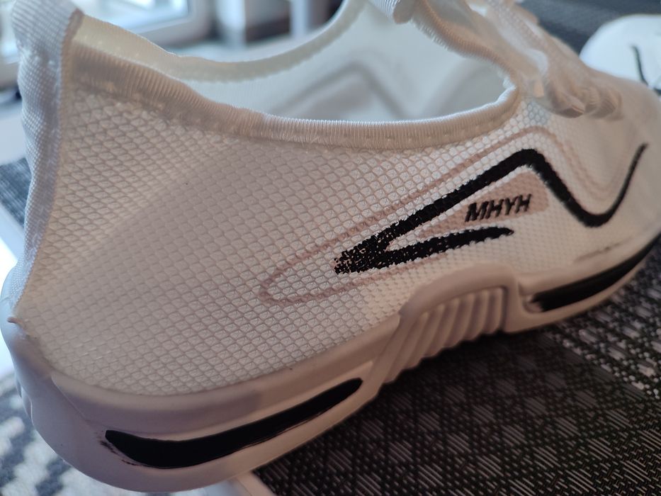 Buty sportowe , letnie rozmiar 44
