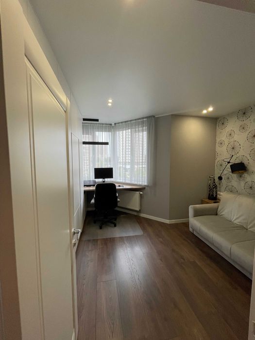 Продам квартиру .