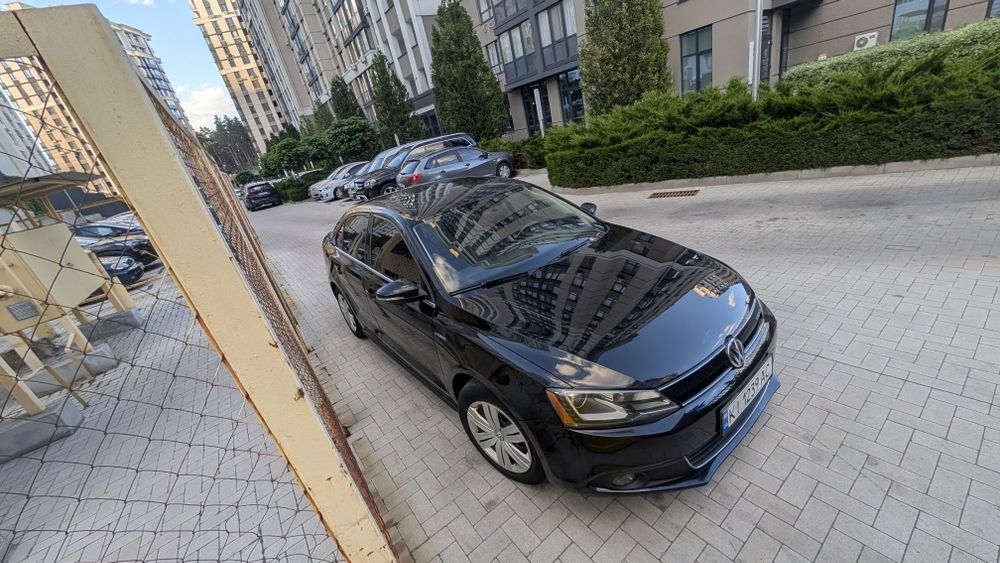 Продам Volkswagen Jetta hybrid