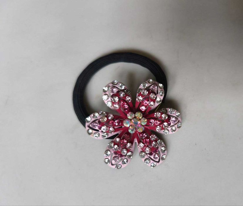 Резинка для волосся з камінцями, нова