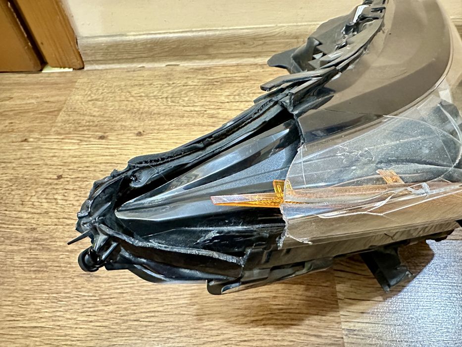 Фари Lexus NX 300 USA, під ремонт