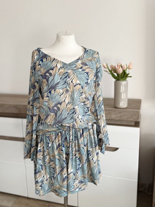 Sukienka w kwiaty rozmiar M