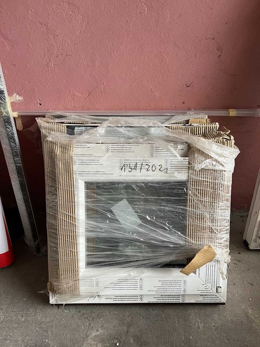 okno pcv kolor biały