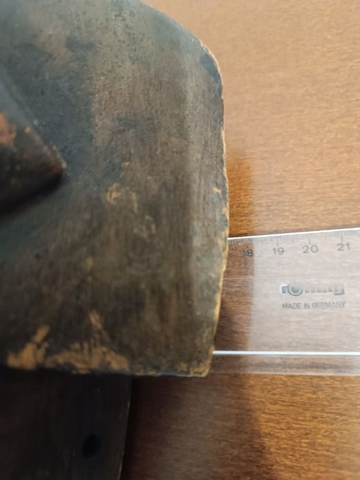 Máscara africana em madeira