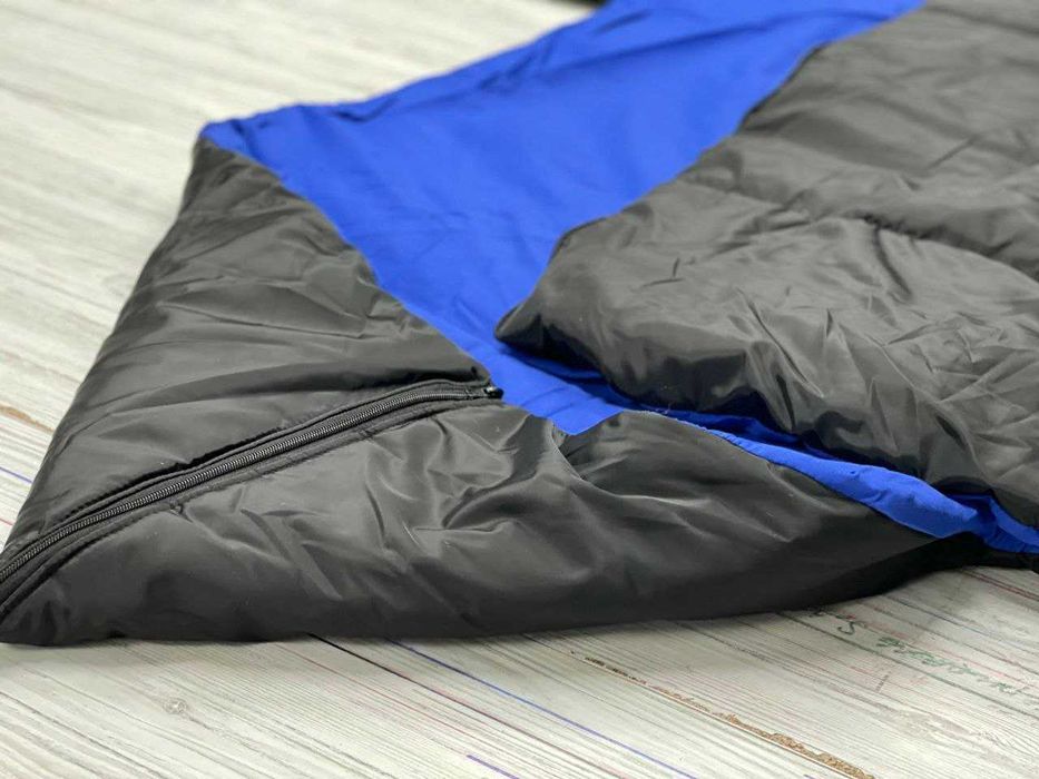 Увага! Теплий та якісний спальний мішок. Водонепроникний.