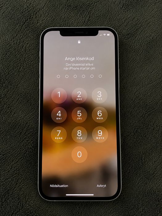 Продам iPhones 12