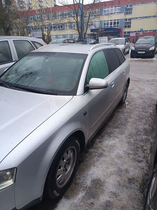 Sprzedam Audii LPG. Silnik 2.0 klimatronik radio multimedia w ciągłym