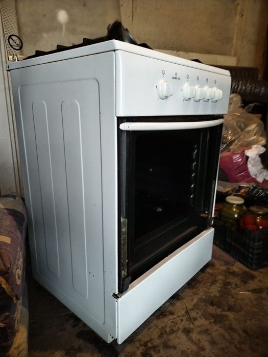 Продам газовую плиту