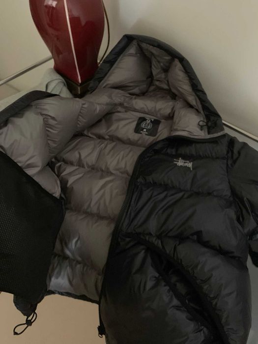 Kurtka puchowa Stussy w kolorze szaro-czarnym M