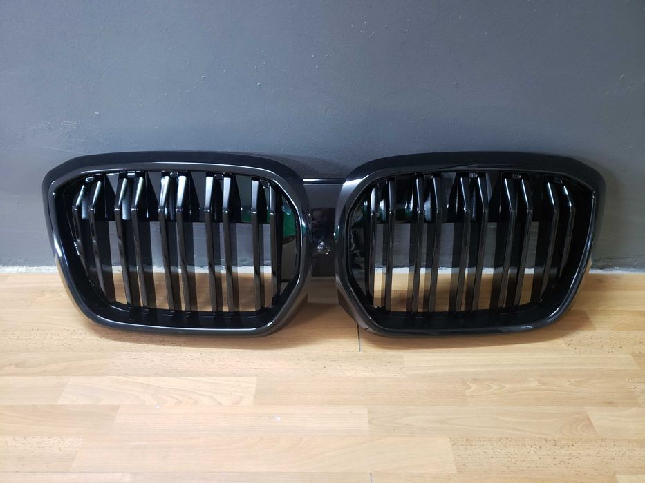 Ноздри решетка радиатора на BMW iX3 G01  2020 - 2023 год