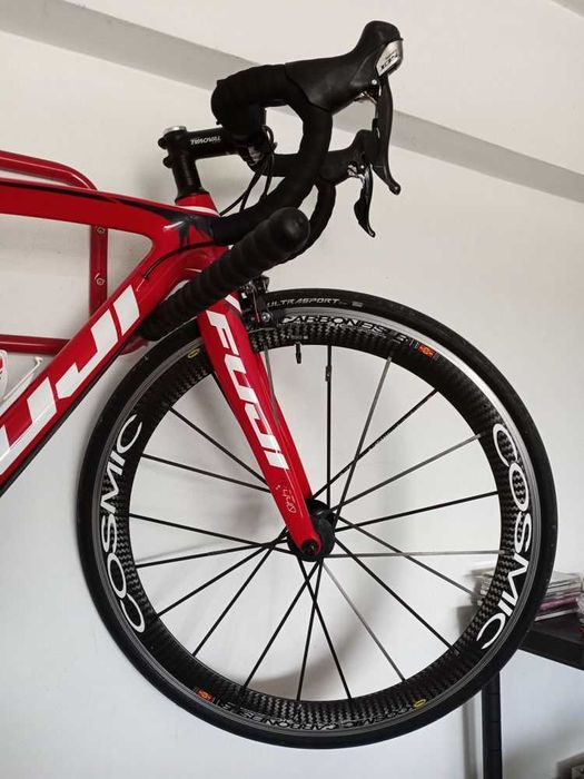 Bike estrada Fuji 2.3 em carbono rodas mavic  tamanho s 51.7