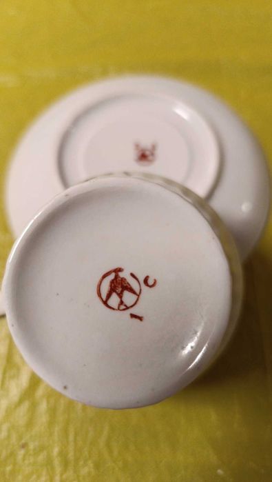 Чашки з блюдцями та тарілки вінтажні СРСР