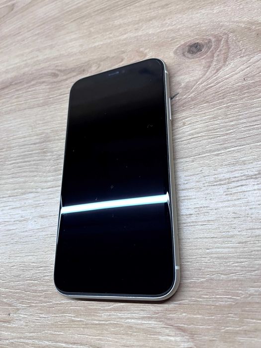 Iphone 11 biały 64GB