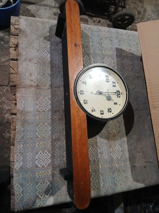 Вінтажні настінні годинники ЯНТАРЬ 2шт і один камінний