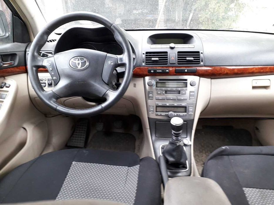 części toyota avensis t25 ,2.2d4d, 2ad, kolor 209