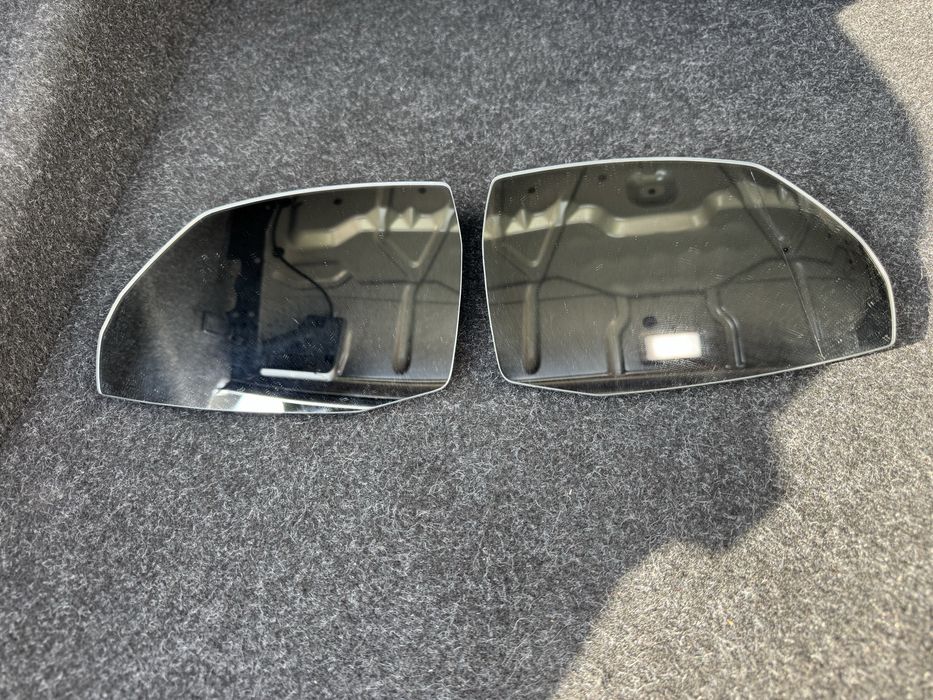 Вкладыш Audi Q7 4M зеркало