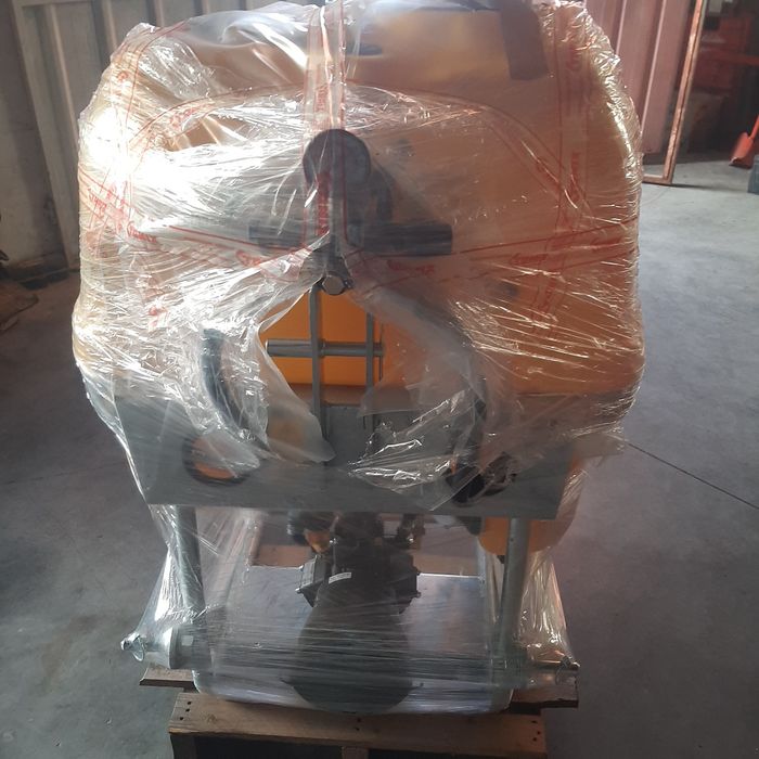Pulverizador novo Tomix  200 litros  novo