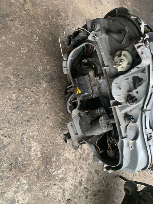 Фари ксенон пара комплект w210 до рест е220 е290 е200 е250 е300