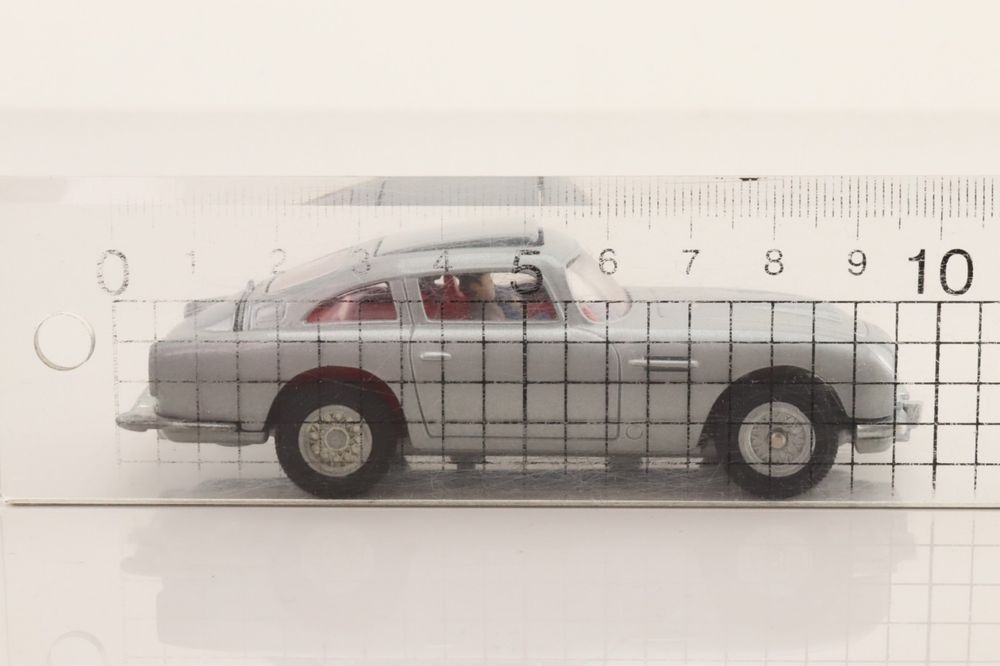 Limited Corgi James Bond Aston Martin DB5 к 50 летию Thunderball