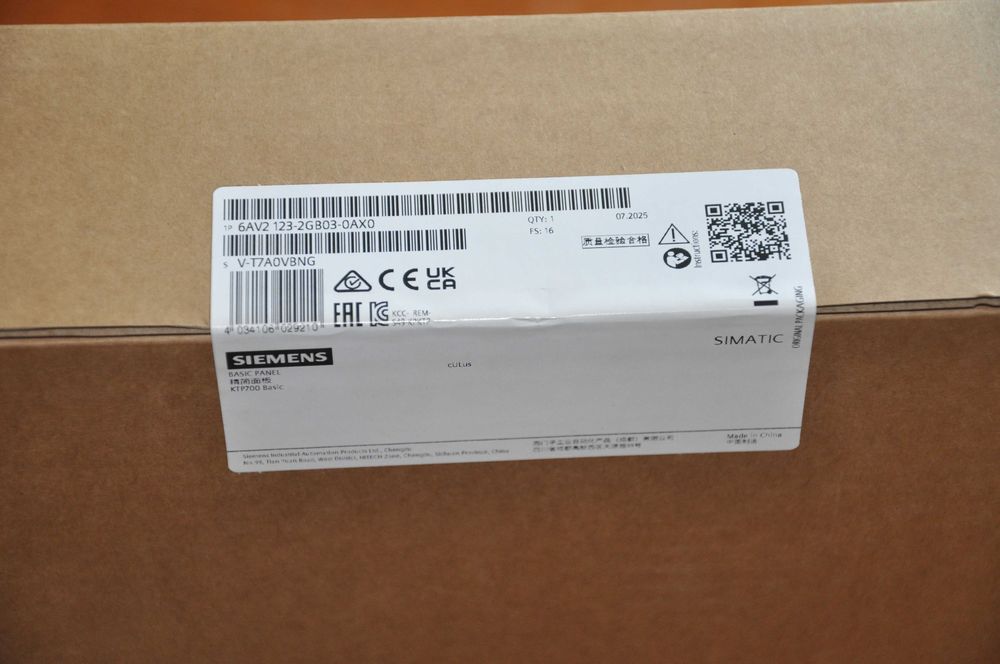 Panel Siemens KTP700 basic 6AV2123-2GB03-0AX0