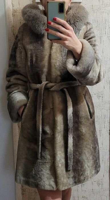 Шуба мутонова натуральна мутоновая натуральная с капюшоном