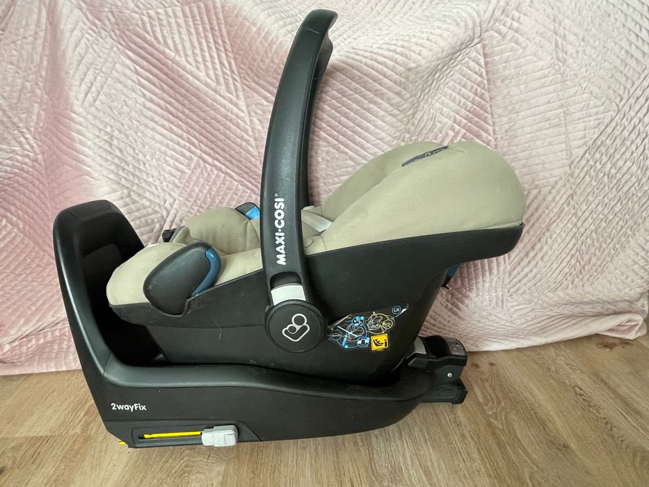 Baza izofix 2way + fotelik Maxi cosi od 0 do 12kg