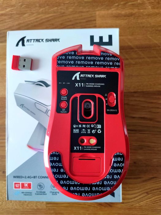 Myszka bezprzewodowa gamingowa Attack Shark X11 ze stacją dokującą RED