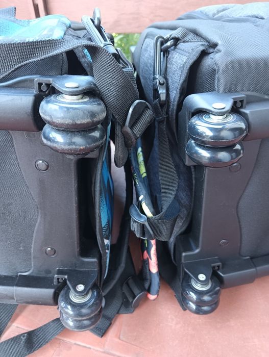 Duas mochilas Quiksilver c/rodas