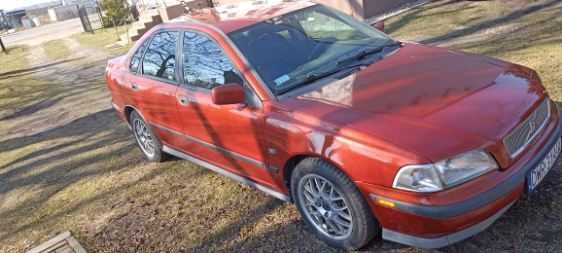 Volvo S 40  1731 cm3 1999 rok