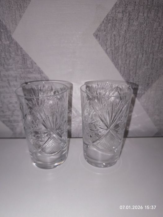 Дві склянки кришталеві (незначний дефект)