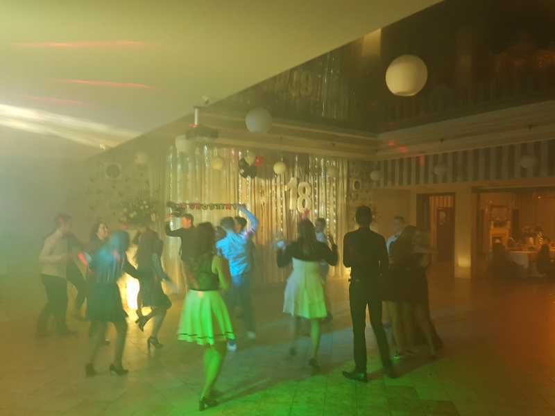 DJ saksofon fontanny wiatraki iskier ciężki dym fotobudka pistolet CO2