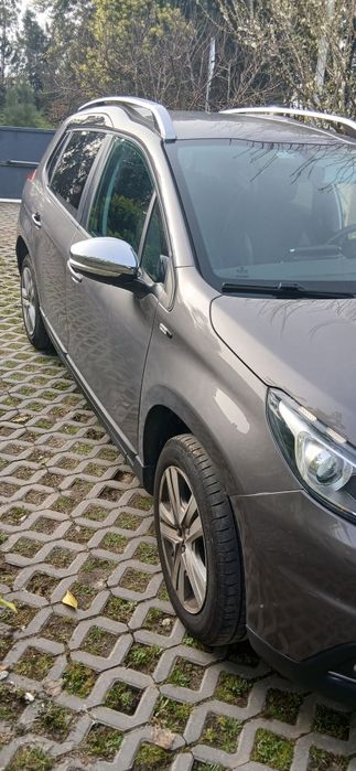 Peugeot 2008 1.2  puretech allure