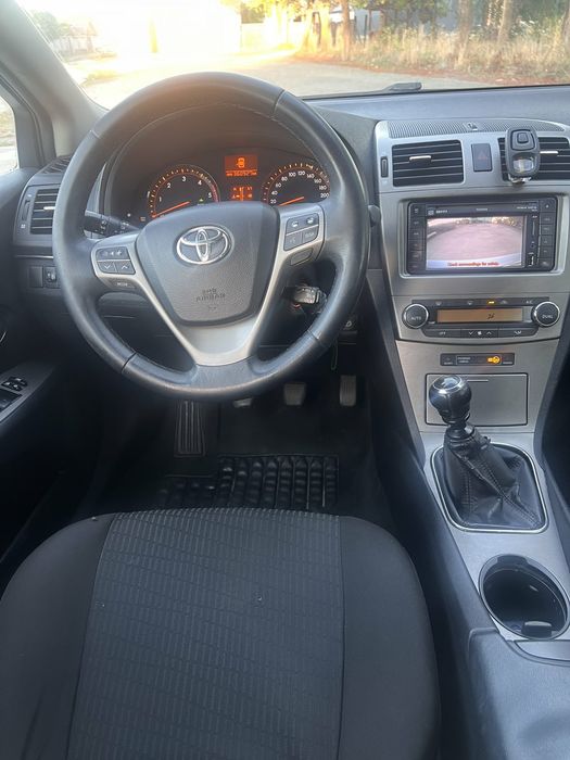 Свіжопригнана Toyota Avensis