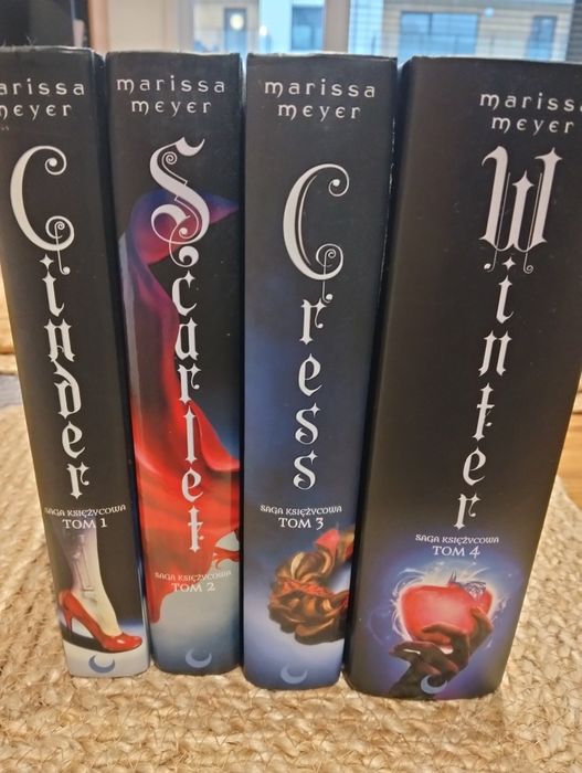 Saga Księżycowa 1- 4 tomy Marissa Meyer