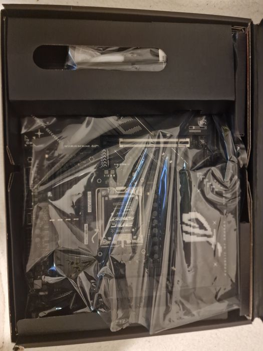 Płyta główna ASUS ROG Strix X870-F Gaming WiFi