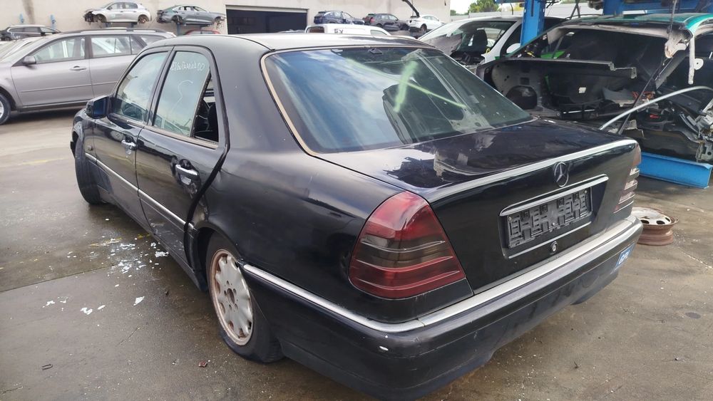 Para peças MERCEDES-BENZ Classe C (W202)