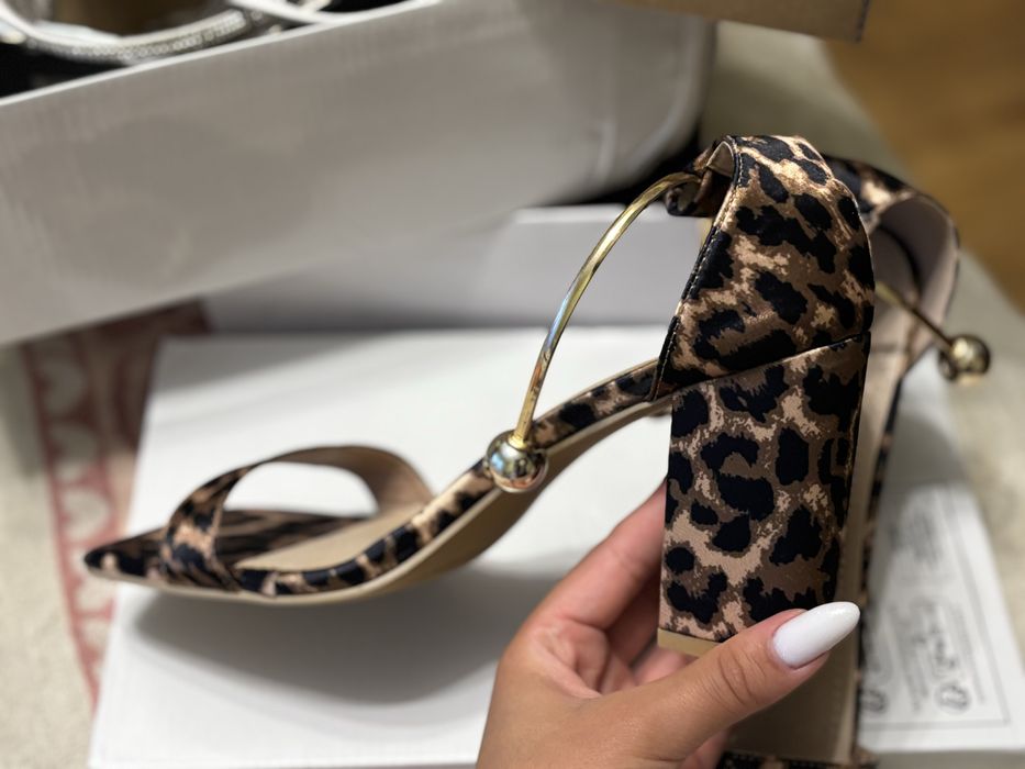 Леопардові туфлі