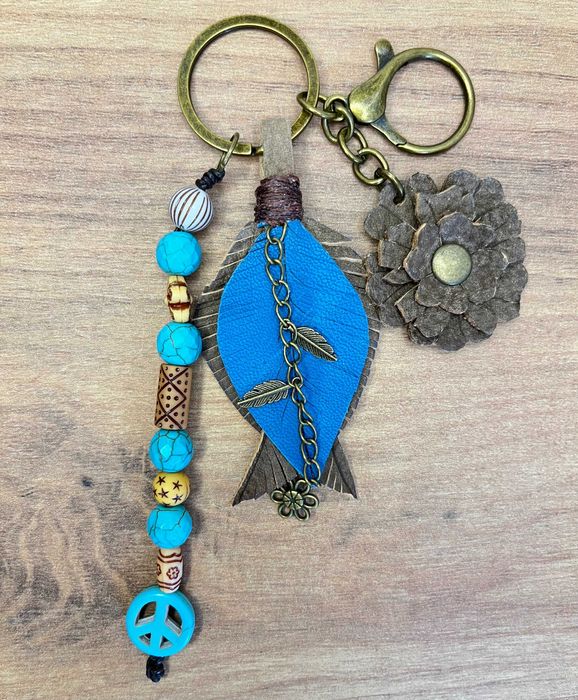 Skórzana zawieszka do torebki, brelok amulet Nr6, ręcznie robiony