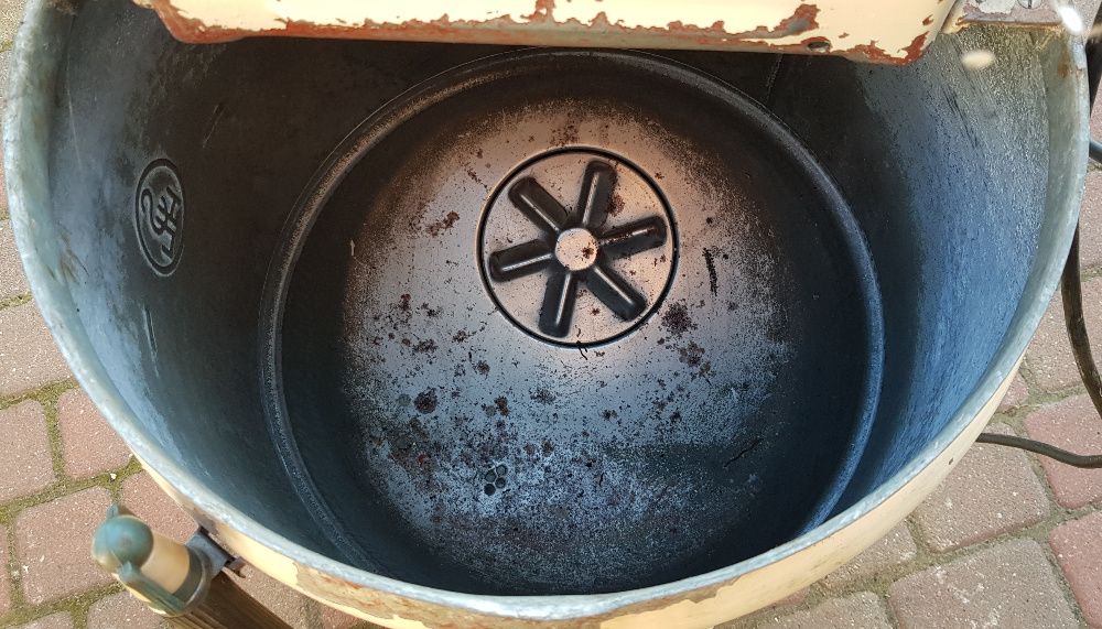 Pralka wirnikowa FRANIA z wyżymaczką antyk, sprawna z 1964r. na części