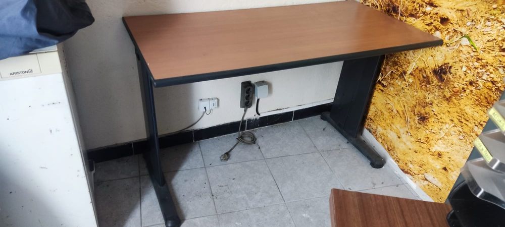 Secretária escritório e biombo