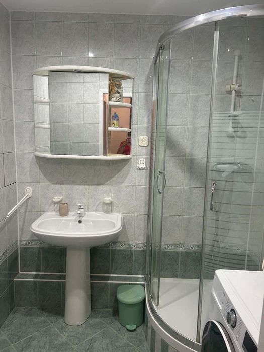 Atrakcyjne mieszkanie od zaraz !
Oferuję na wynajem bardzo funkcjonalne , w doskonałej lokalizacji mieszkanie ( ul. Sikorskiego) - Widok 3