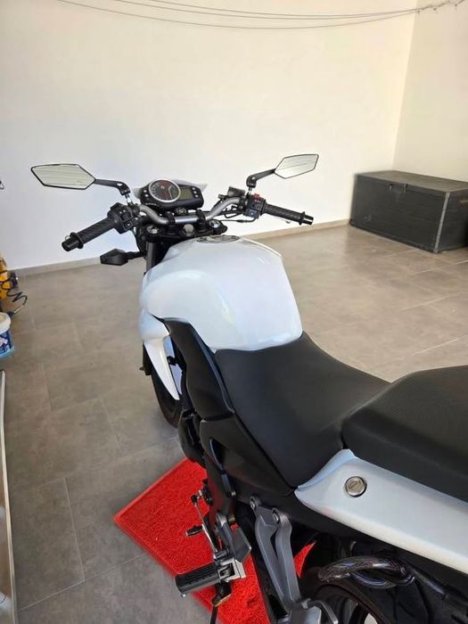 Mota Sym Wolf 125 com mil kms