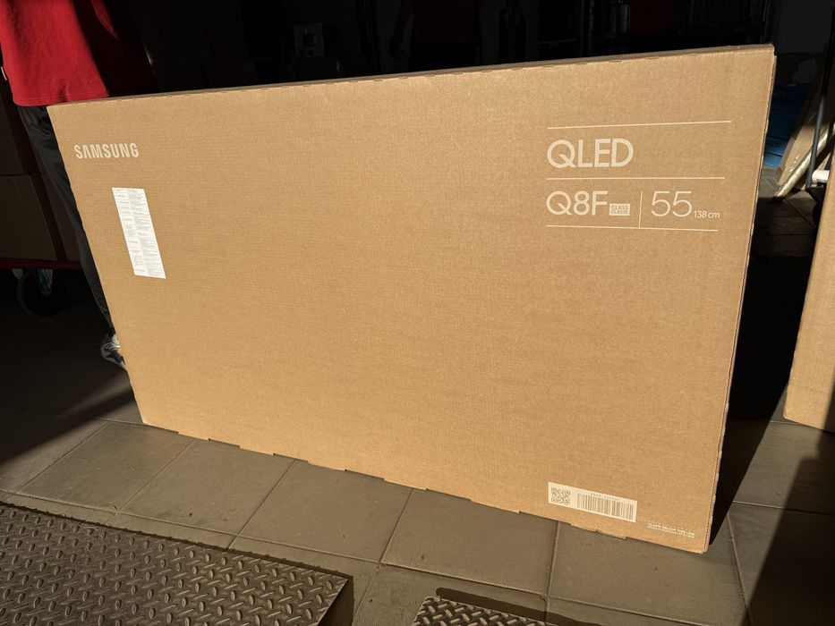 Телевізор Samsung QLED 43Q8F, 50Q8F, 55Q8F, 65Q8F, 75Q8F, 85Q8F (2025)