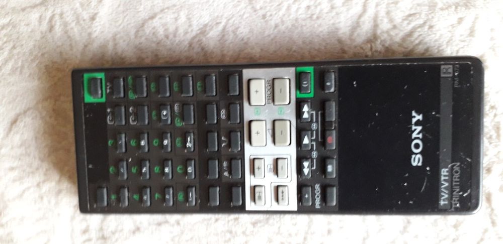 Sprzedam trzy piloty tv