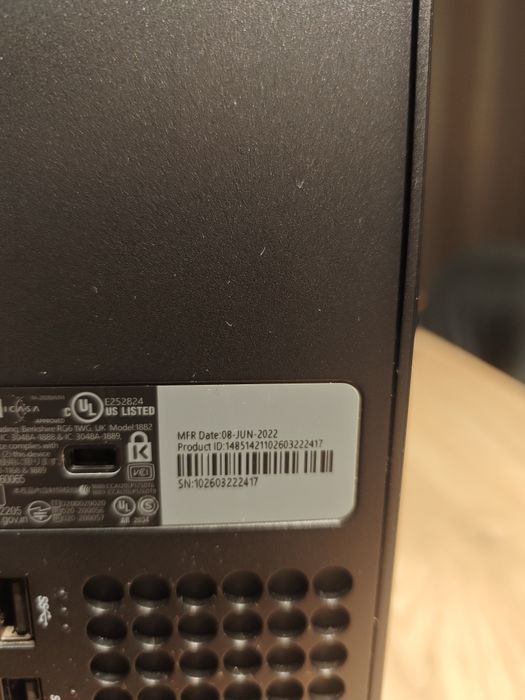 Konsola Xbox Series X 1 TB SSD pełen komplet + gra