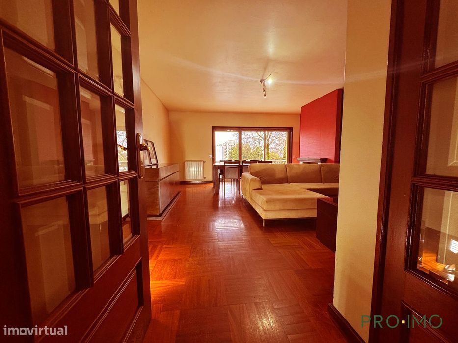 Apartamento T3 no Centro de São João da Madeira — S. João Da Madeira, Aveiro