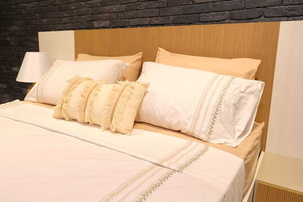 Conjunto Quarto Completo Casal Novo | Cama Roupeiro Cómoda Mesa
